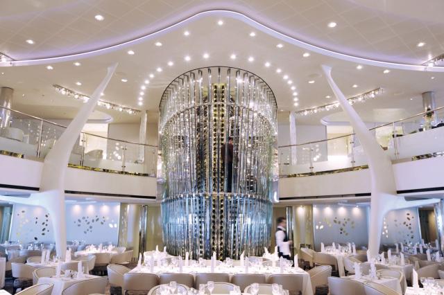 Zábava na lodi Celebrity Solstice