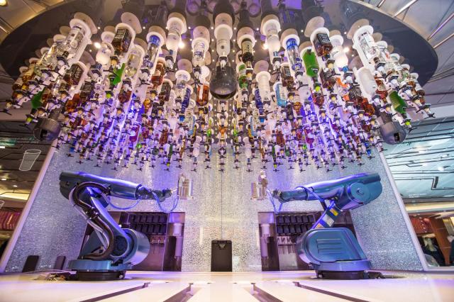 Zábava na lodi Spectrum of the Seas