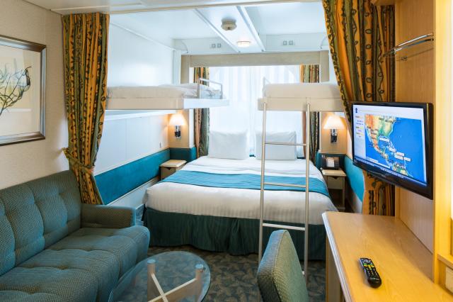 Kajuta s oknem Freedom of the Seas
