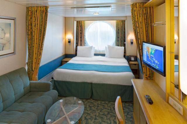 Kajuta s oknem Freedom of the Seas