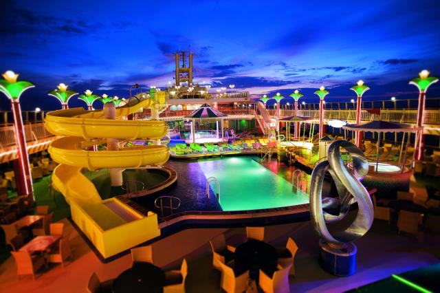 Zábava na lodi Norwegian Pearl