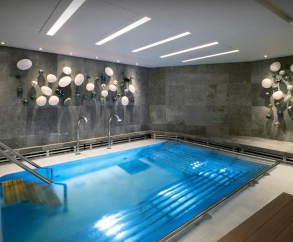 Zábava na lodi Explora II