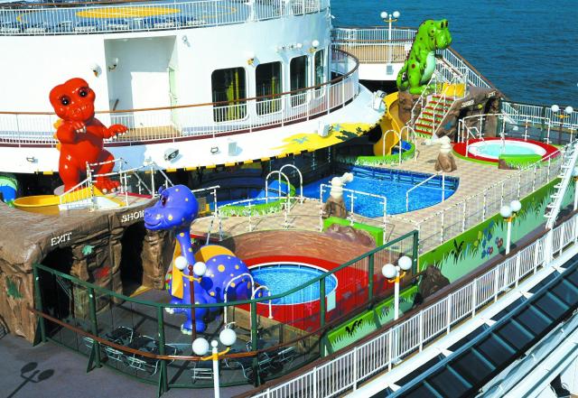 Zábava na lodi Norwegian Dawn