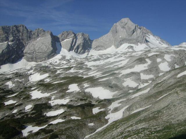 1200