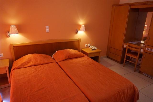 Hotel Athina San Stefano - pokoj 3.jpg