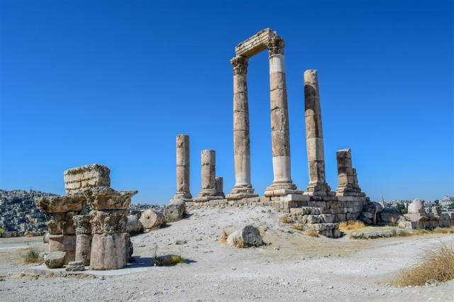 temple-of-hercules-4329360_1920.jpg