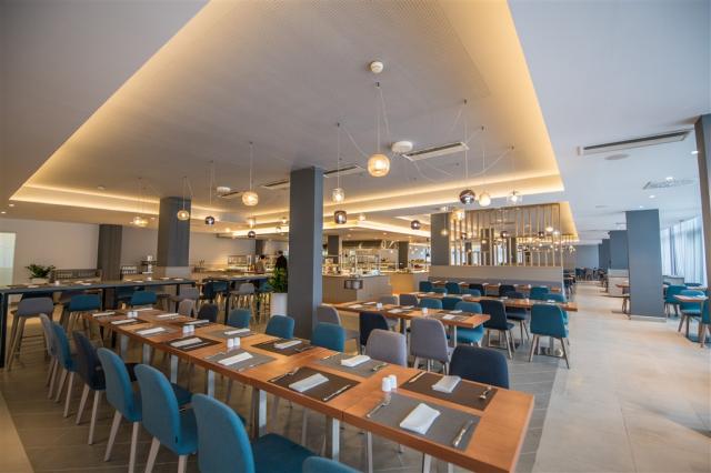 Hotel_Holiday_Bar Restaurant(10).jpg