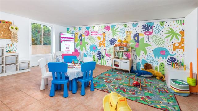 1721388935Arena-Hotel-Holiday_Kids-Teens-club_01.jpg