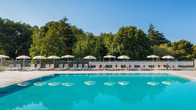 1721388470Arena-Hotel-Holiday_Beaches-Pools_30.jpg