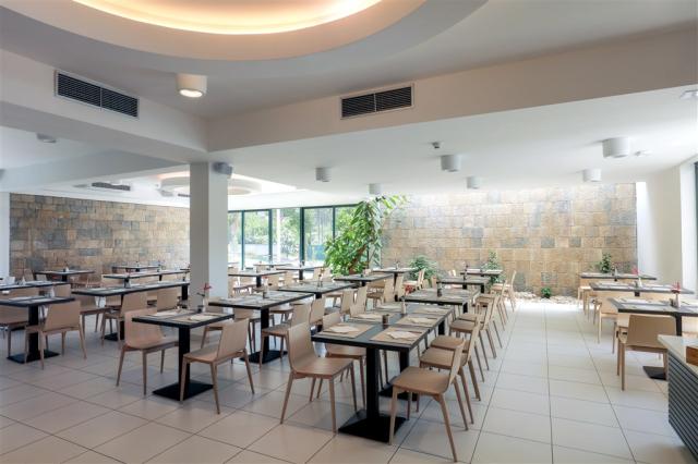 Neptun_Restaurant (2).jpg