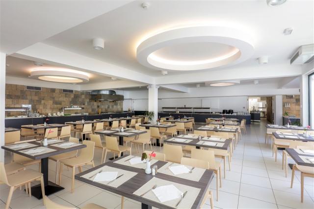 Neptun_Restaurant (1).jpg