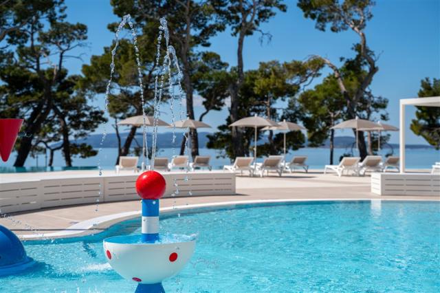 Valamar Meteor Hotel - Outdoor Pool_14 (4145) [original].jpg