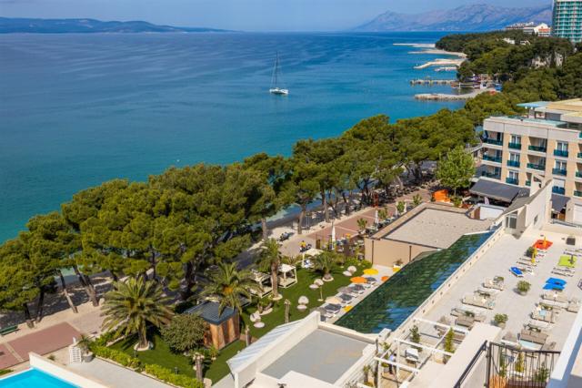 Valamar Meteor Hotel_sunbathing area_07 (7754) [lowres].jpg