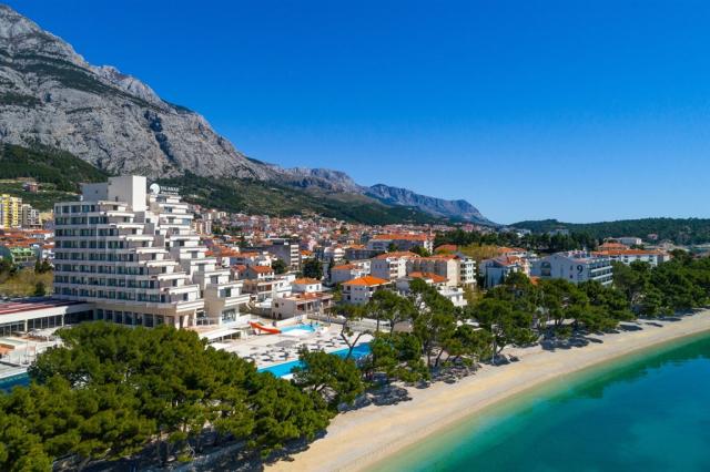 Valamar Meteor Hotel - Exterior_03 (4103) [lowres].jpg