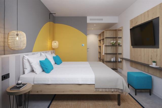 VIZ_Krk Sunny Hotel_Room for 2_02 (9757) [lowres].jpg
