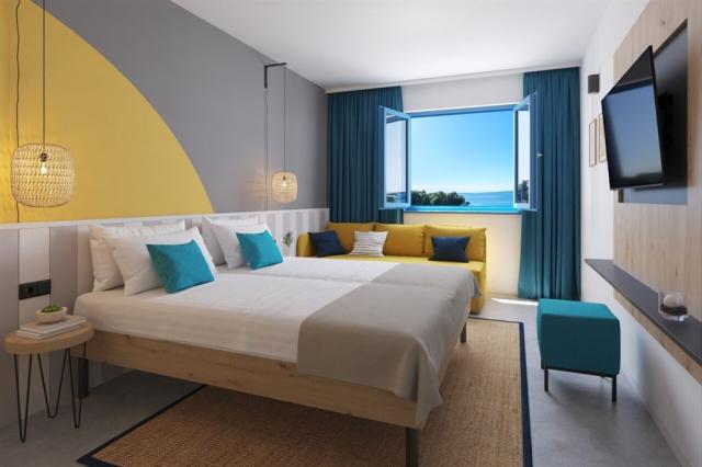 VIZ_Krk Sunny Hotel_Room for 2+1 Seaside_01 (9758) [lowres].jpg