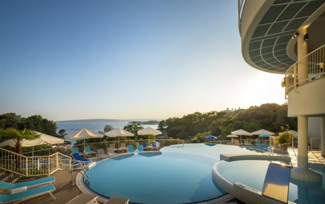 Krk_Sunny_Hotel_pool_02.jpg