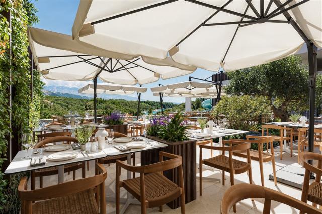 cgi_arba_resort__valamar_collection_restaurant_terrace__04_1719