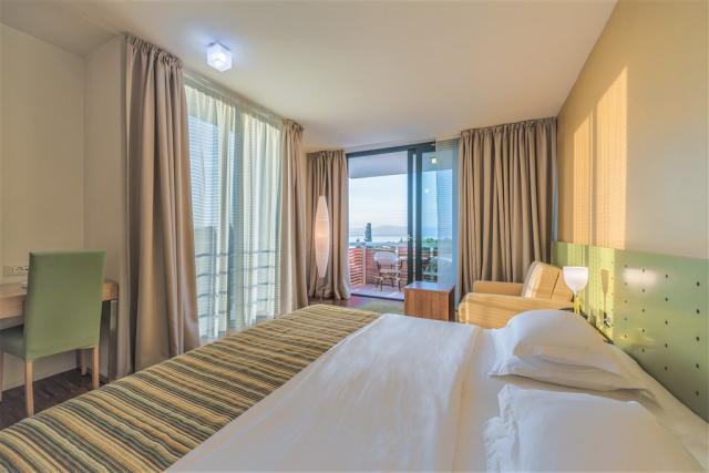 Superior Double Room Balcony Sea View1.jpg