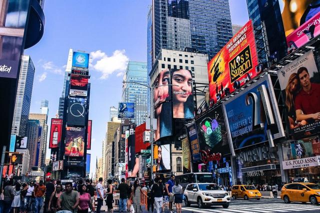 times-square-g890ebebdb_1280.jpg