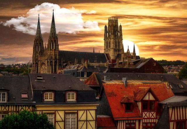 cathedrale-notre-dame-de-rouen-7227970_1920.jpg