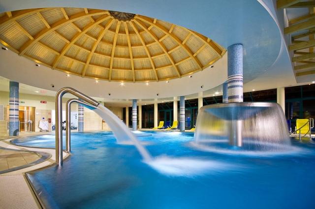 Slovensko-Bardejov-hotel Ozon-termalni bazen.jpg
