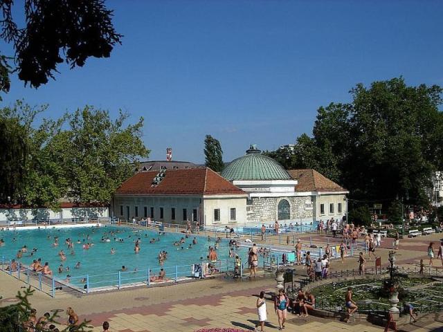 madarsko-eger-termalni-lazne-1.jpg