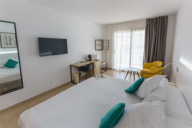 11_1_Club Select Room.JPG