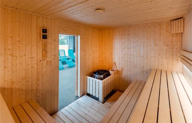 23. Hunguest Bük - East wing - Sauna.jpg