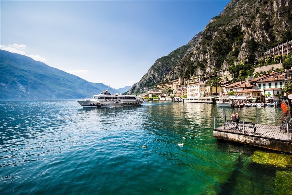 LAGO DI GARDA s hotelem u jezera