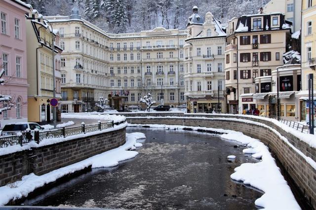 karlovy-vary-2028423_1280.jpg