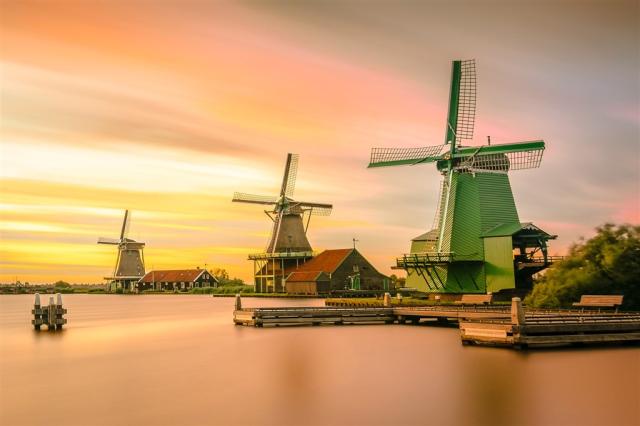architecture-1850214_1920.jpg
