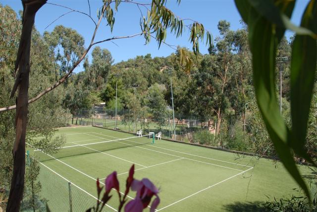 ARBATAX_PARK_COTTAGE_tennis-arbatax-park.jpg