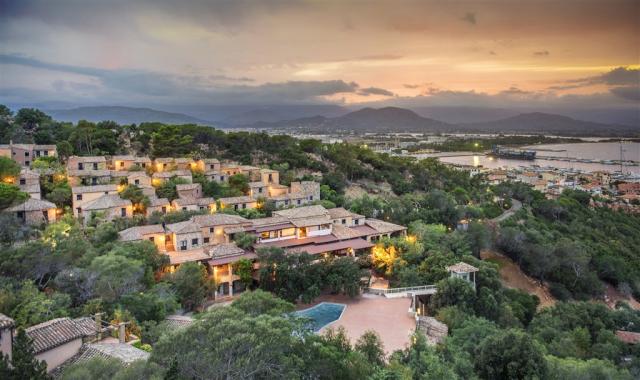 Cala-Moresca-Common-Areas-village-3.jpg