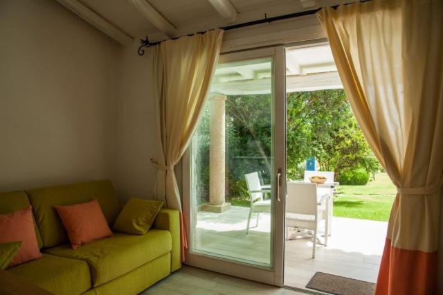 GARDEN_BEACH_Junior Suite (4).jpg