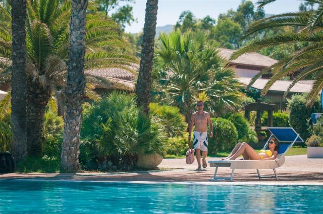 GARDEN BEACH_RELAX U BAZÉNU.jpg