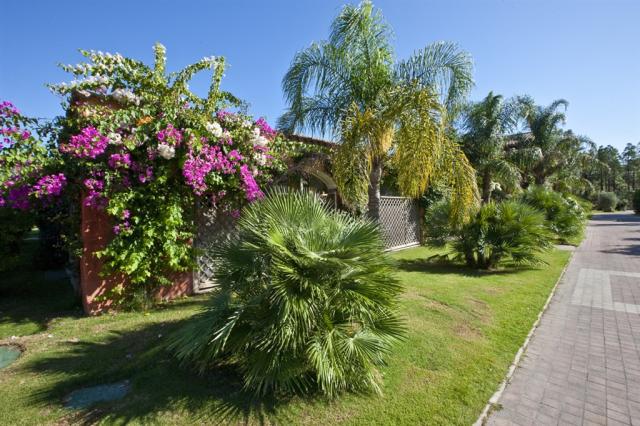 GARDEN_BEACH_CF712521.jpg