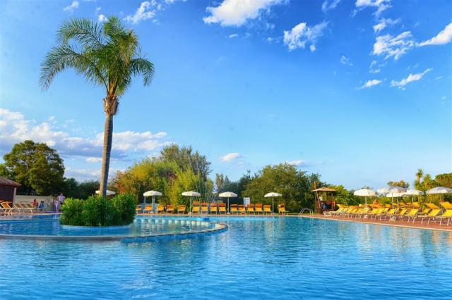 Piscina del Resort.jpg