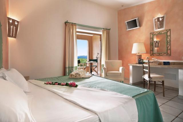 resort-valle-dell-erica-gallery-camere-classic-santa-teresa-gal