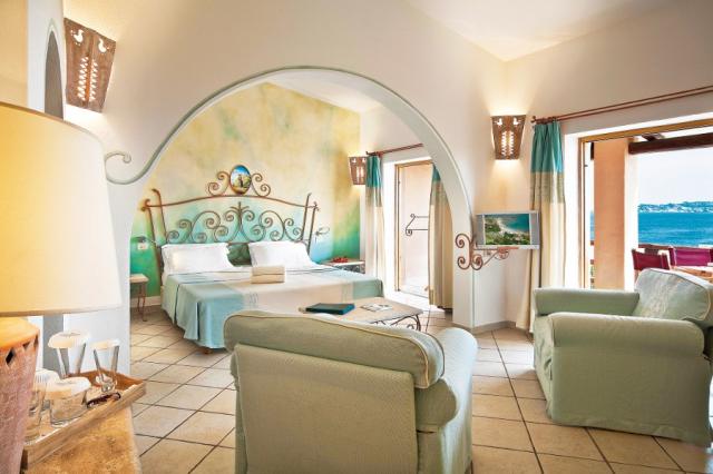 resort-valle-dell-erica-gallery-camere-junior-suite-santa-teres