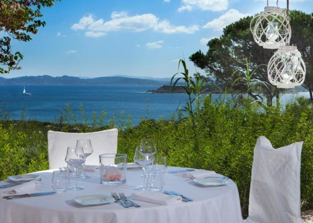 resort-valle-dell-erica-gallery-ristoranti-vista-mare-santa-ter