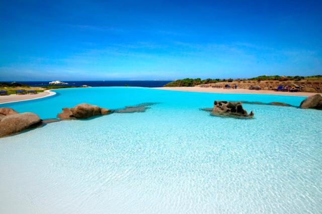 resort-valle-dell-erica-gallery-servizi-piscine-santa-teresa-ga