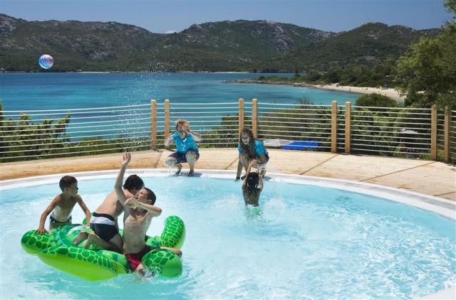 6_Lepre_bambini_piscina_RGB.jpg
