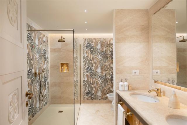 deluxe-suite-3-1.jpg