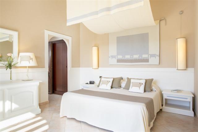 Hotel_Baia_di_Nora_Deluxe_Fontana_Park_View (3).jpg