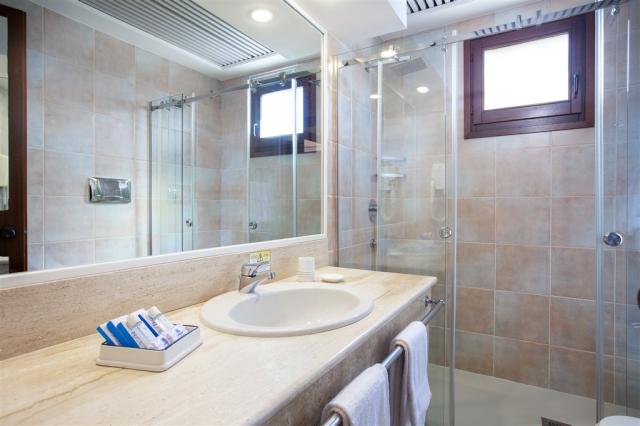 Hotel_Baia_di_Nora_Deluxe_Fontana_Park_View (5).jpg