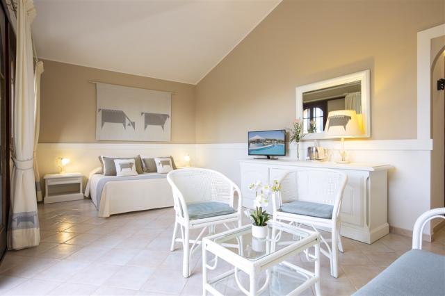 Hotel_Baia_di_Nora_Romantic (1).jpg