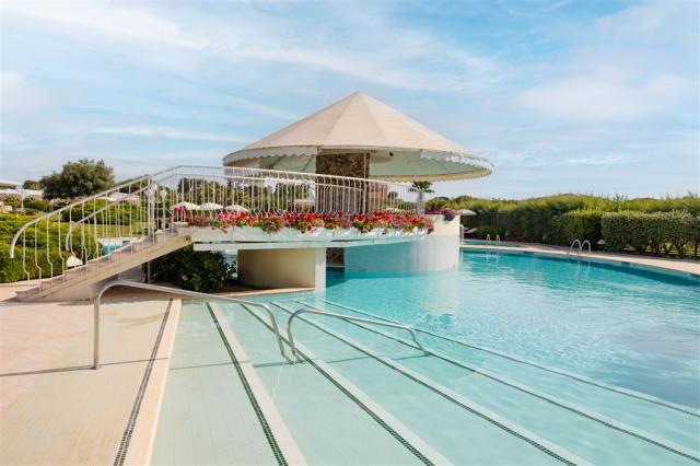 Hotel Baia di Nora - Swimming Pool (2).jpg