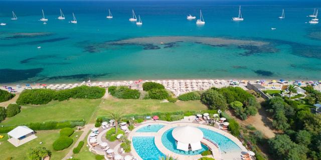 hotel-baia-di-nora-pula-sud-sardegna-la-piscina-1.jpg