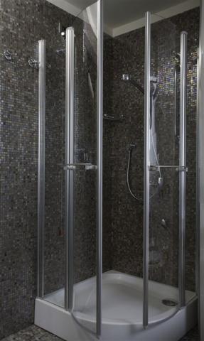 shower_tower.jpg